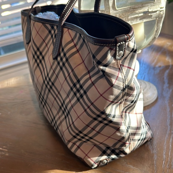 Burberry London Blue Label tote COA - Picture 7 of 16